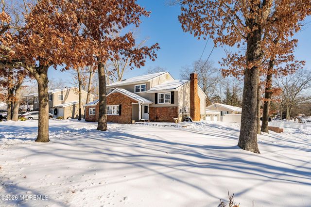 70 Oak Ridge Parkway, Toms River, NJ 08755