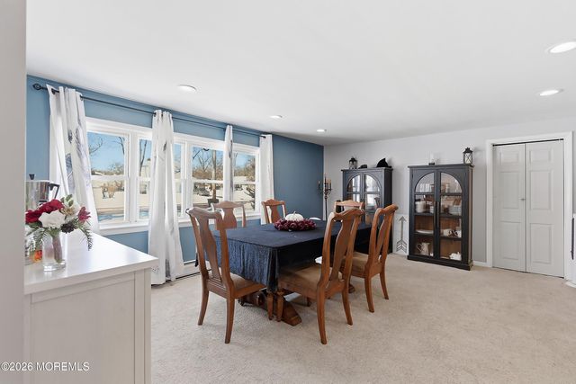 70 Oak Ridge Parkway, Toms River, NJ 08755