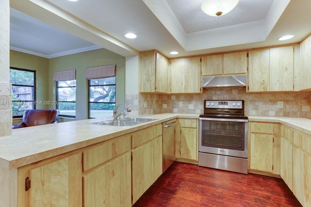 1625 Sunkist Way, Fort Myers, FL 33905