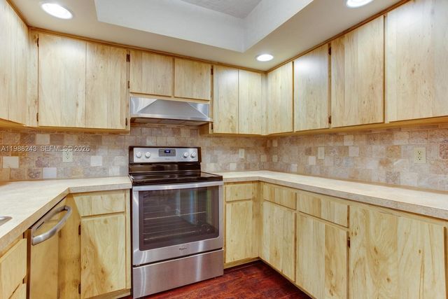 1625 Sunkist Way, Fort Myers, FL 33905