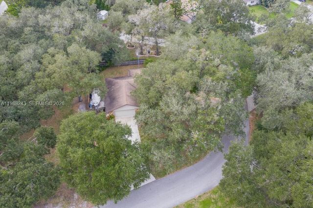 1625 Sunkist Way, Fort Myers, FL 33905