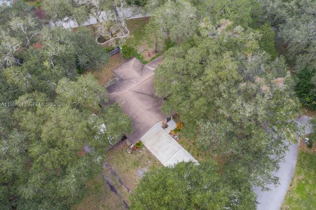 1625 Sunkist Way, Fort Myers, FL 33905
