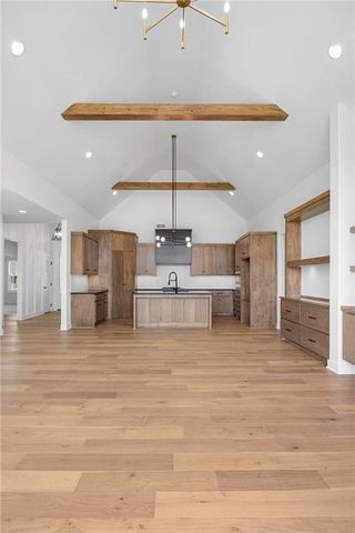 18625 Reinhardt Street, Overland Park, KS 66085