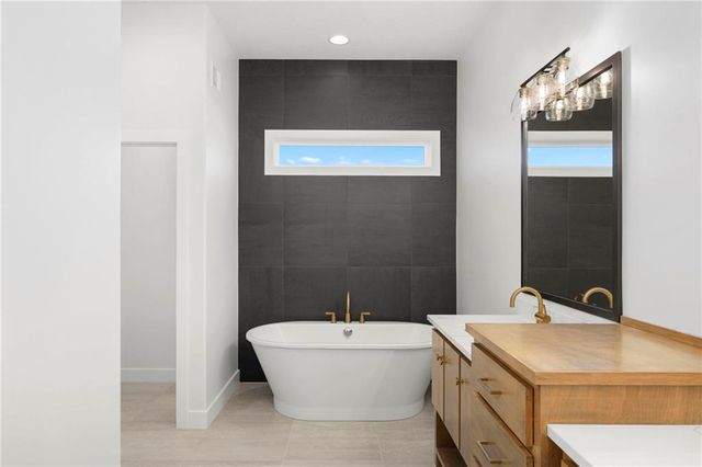 18625 Reinhardt Street, Overland Park, KS 66085