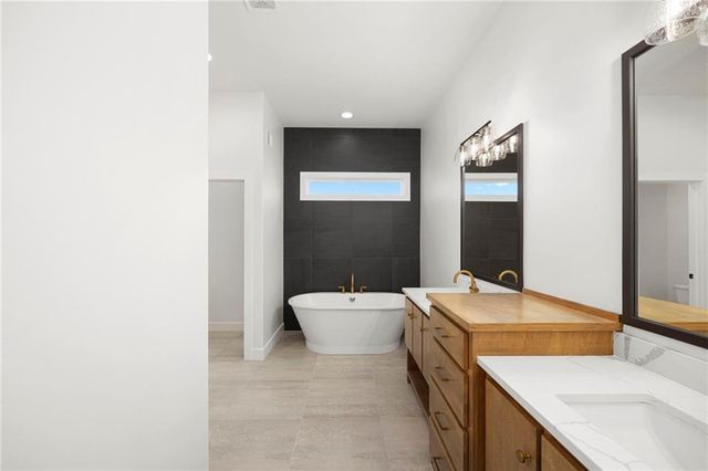 18625 Reinhardt Street, Overland Park, KS 66085