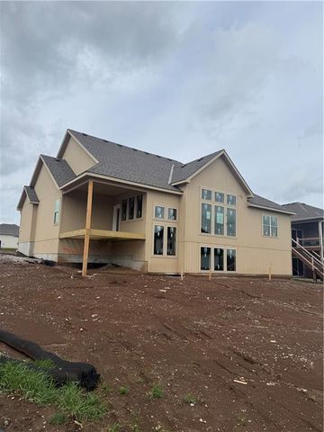 18625 Reinhardt Street, Overland Park, KS 66085