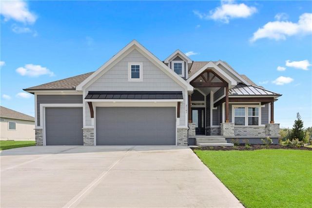 18625 Reinhardt Street, Overland Park, KS 66085