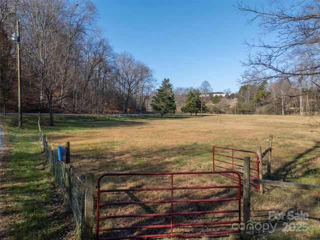 1905 Mcentire Road, Tryon, NC 28782