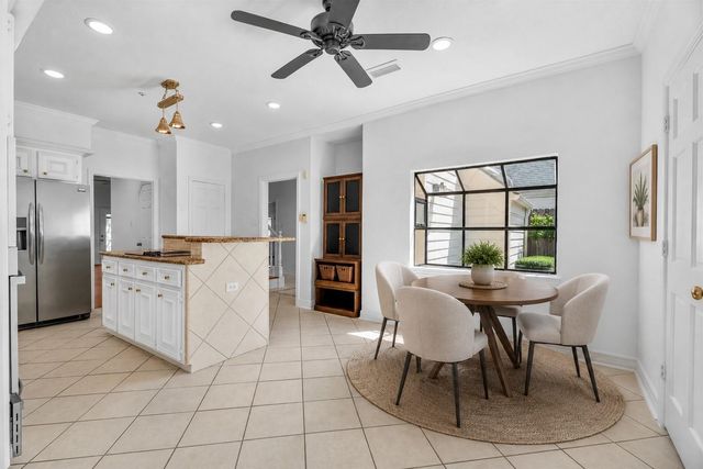 7635 Ameswood Road, Houston, TX 77095