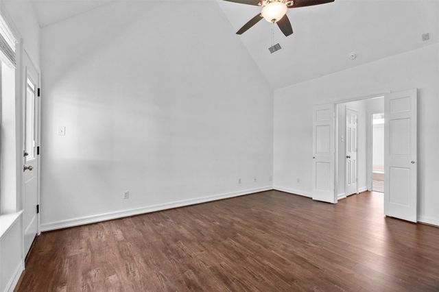 7635 Ameswood Road, Houston, TX 77095