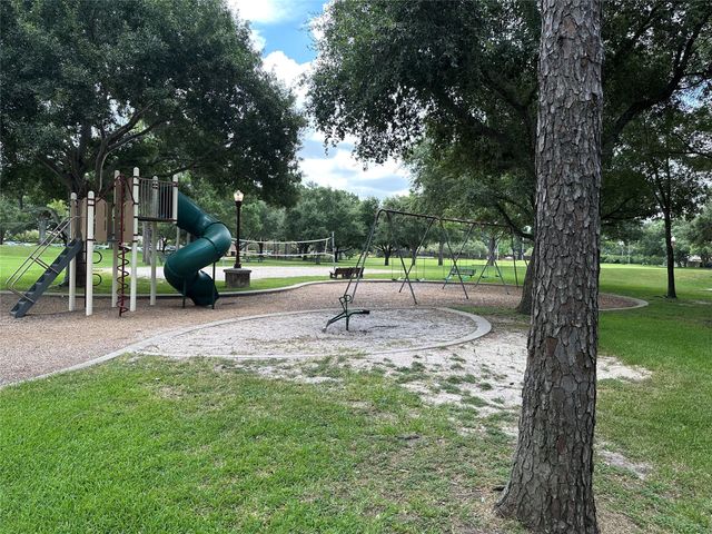 7635 Ameswood Road, Houston, TX 77095