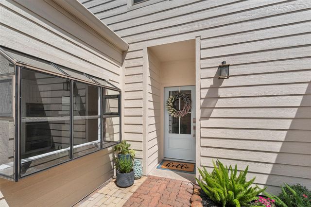 7635 Ameswood Road, Houston, TX 77095