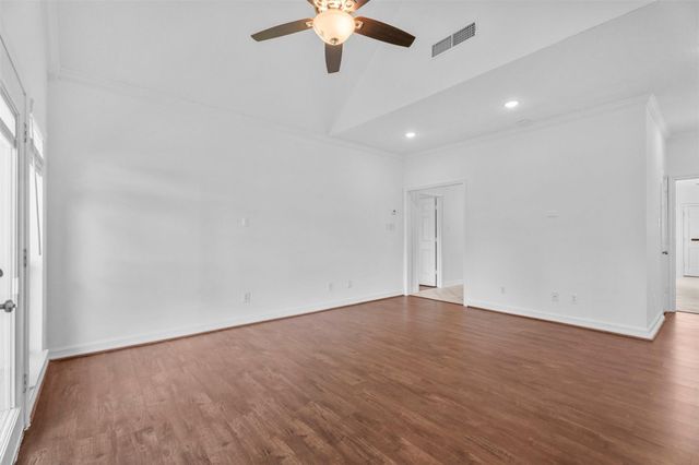 7635 Ameswood Road, Houston, TX 77095
