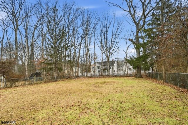 198 W Northfield Rd, Livingston Twp., NJ 07039