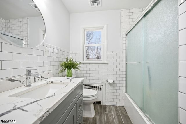 198 W Northfield Rd, Livingston Twp., NJ 07039