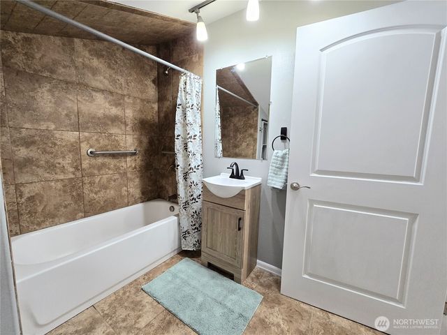 1407 Laurel Street, Hoquiam, WA 98550