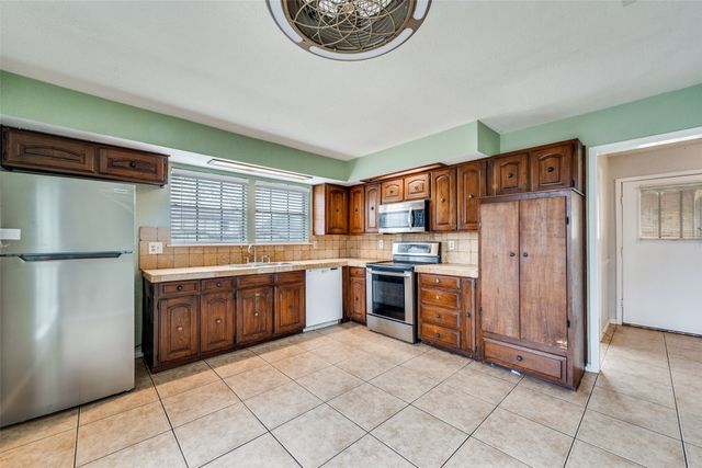 7419 Lemonwood Lane, Fort Worth, TX 76133