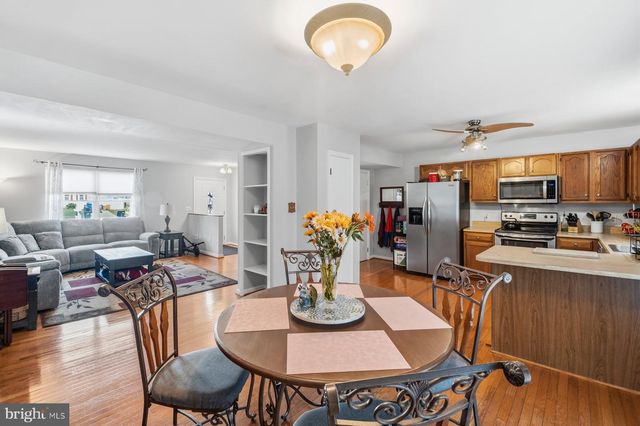 7854 CENTERGATE CT, Pasadena, MD 21122