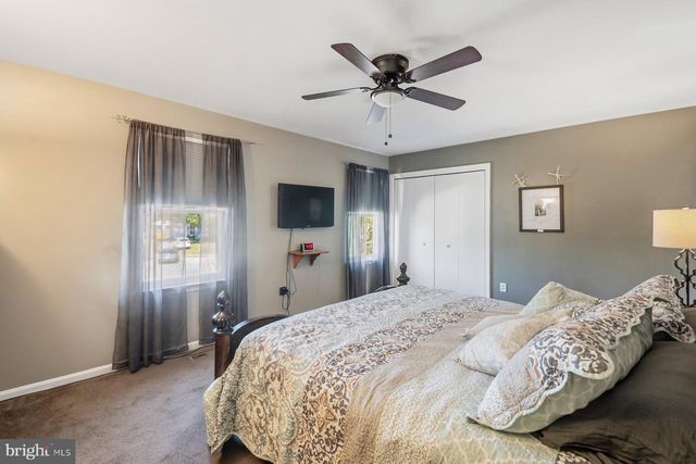 7854 CENTERGATE CT, Pasadena, MD 21122