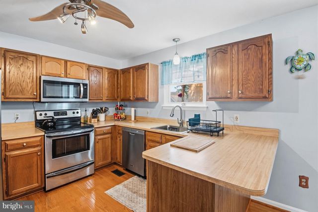 7854 CENTERGATE CT, Pasadena, MD 21122