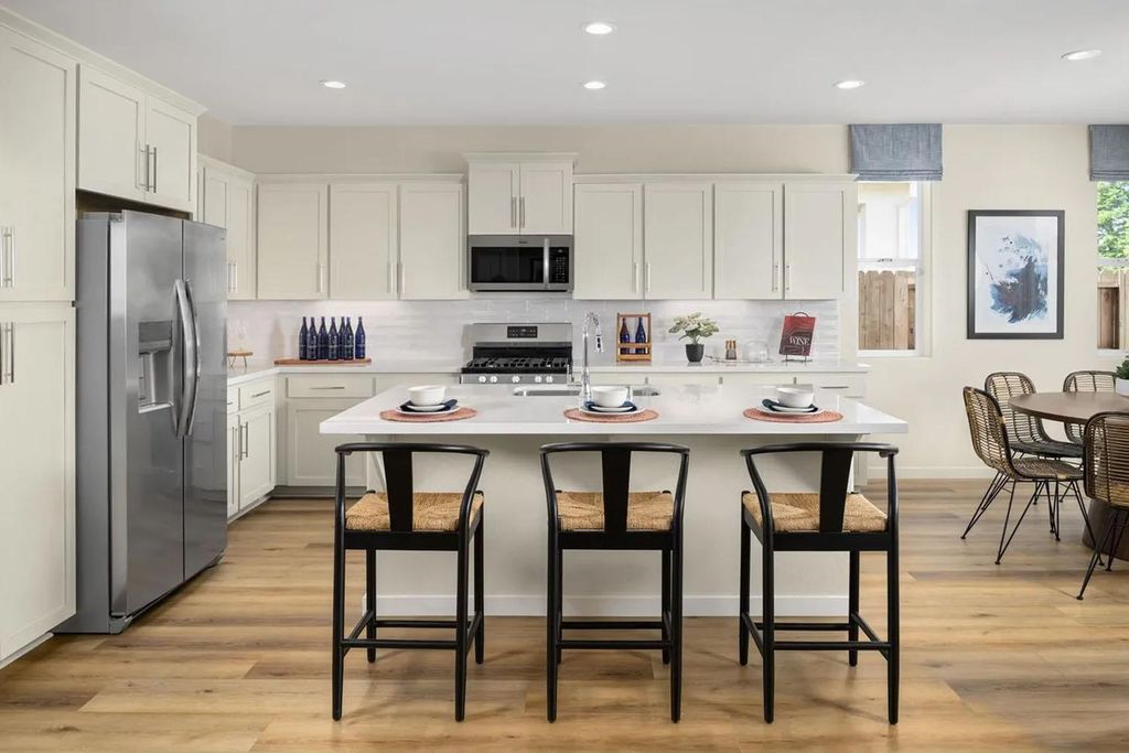 1781 Lockwood Dr, Plumas Lake, CA 95961