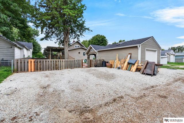 3919 S 36th Street, Omaha, NE 68107