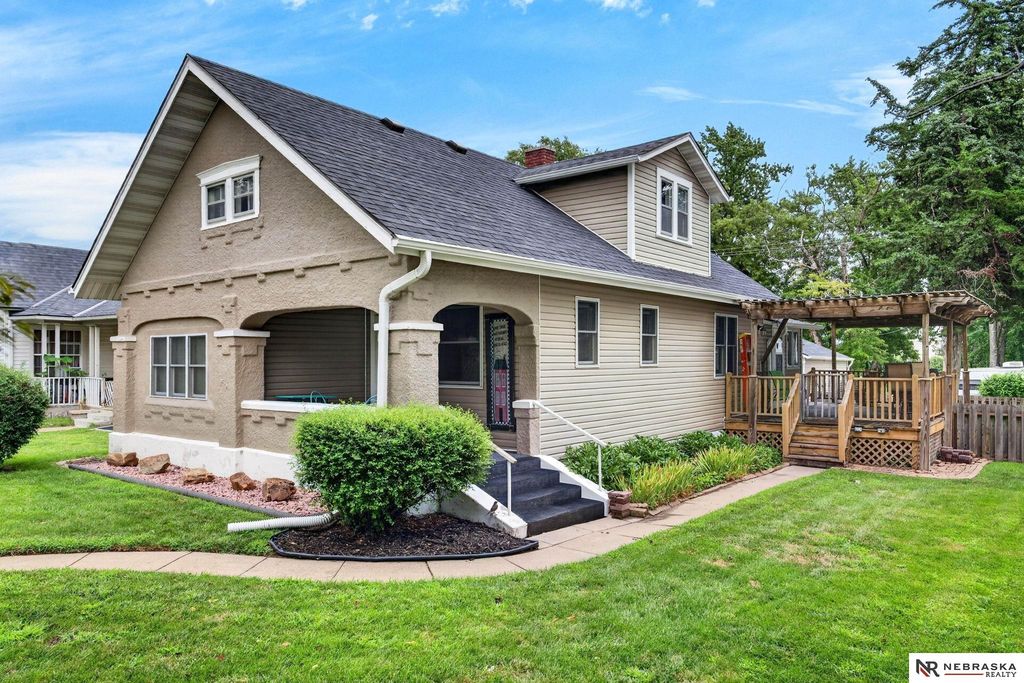3919 S 36th Street, Omaha, NE 68107