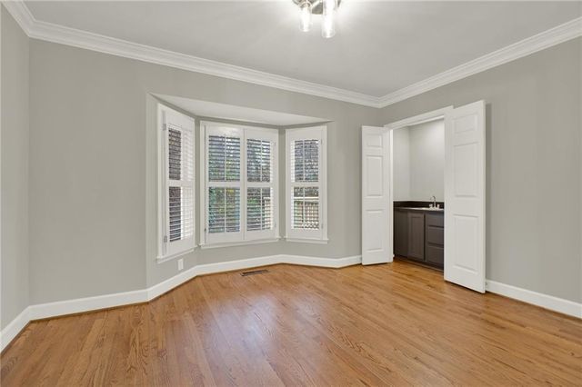 935 Lenox Hill NE Court, Atlanta, GA 30324