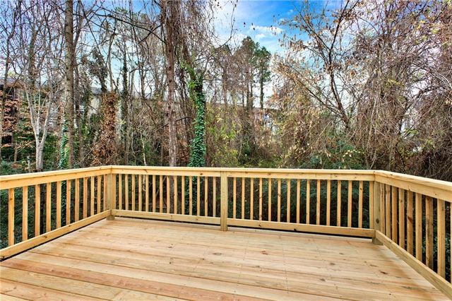 935 Lenox Hill NE Court, Atlanta, GA 30324