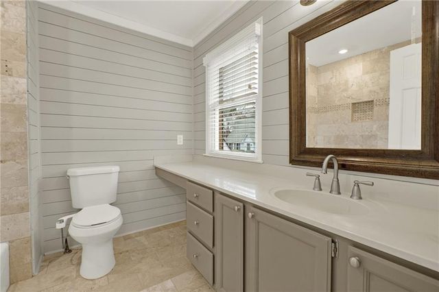 935 Lenox Hill NE Court, Atlanta, GA 30324