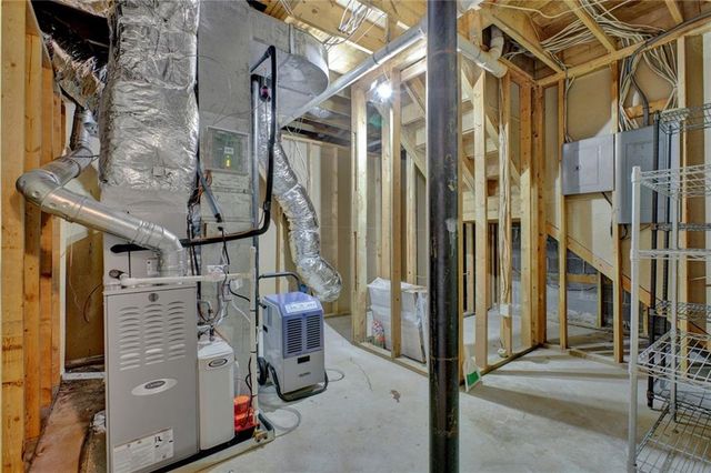 935 Lenox Hill NE Court, Atlanta, GA 30324