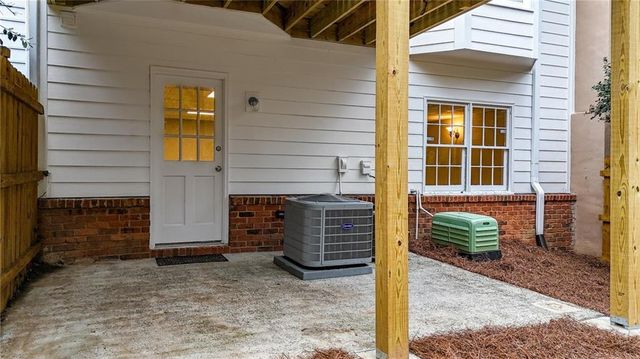 935 Lenox Hill NE Court, Atlanta, GA 30324