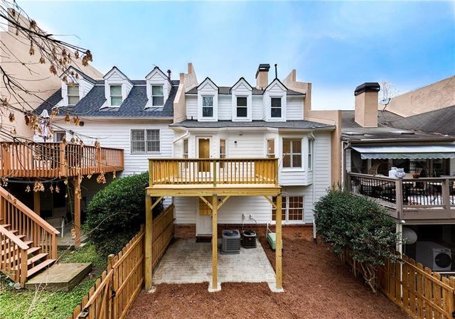 935 Lenox Hill NE Court, Atlanta, GA 30324