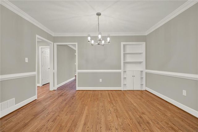 935 Lenox Hill NE Court, Atlanta, GA 30324