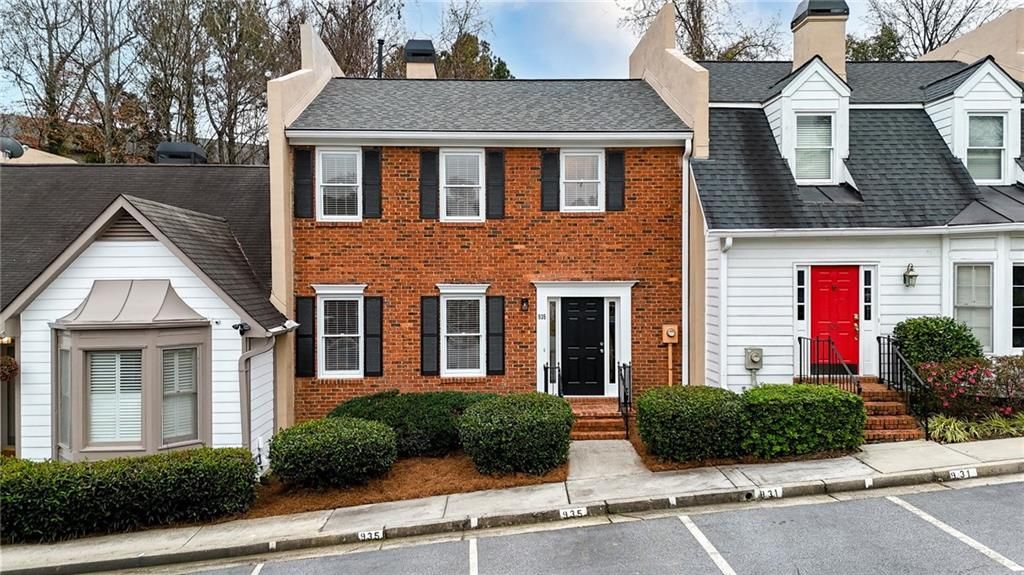 935 Lenox Hill NE Court, Atlanta, GA 30324