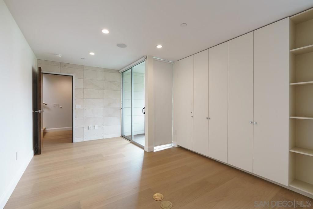 Image 22 of property listing at 419 Ravina Street, La Jolla, CA 92037