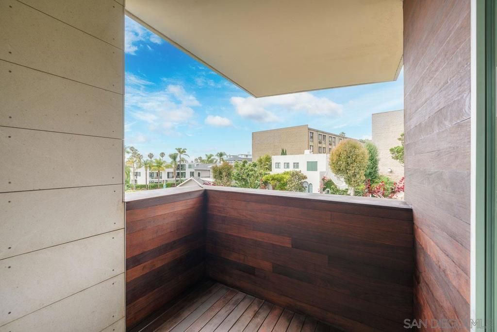 Image 23 of property listing at 419 Ravina Street, La Jolla, CA 92037