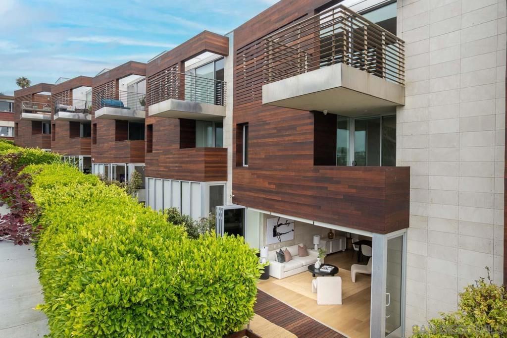 Image 30 of property listing at 419 Ravina Street, La Jolla, CA 92037