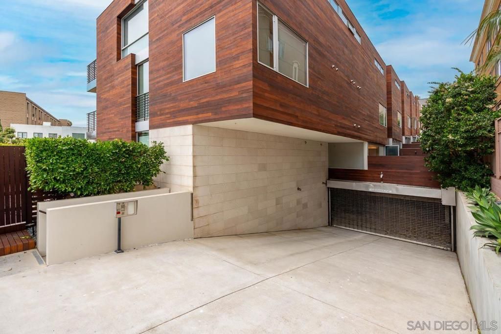 Image 33 of property listing at 419 Ravina Street, La Jolla, CA 92037