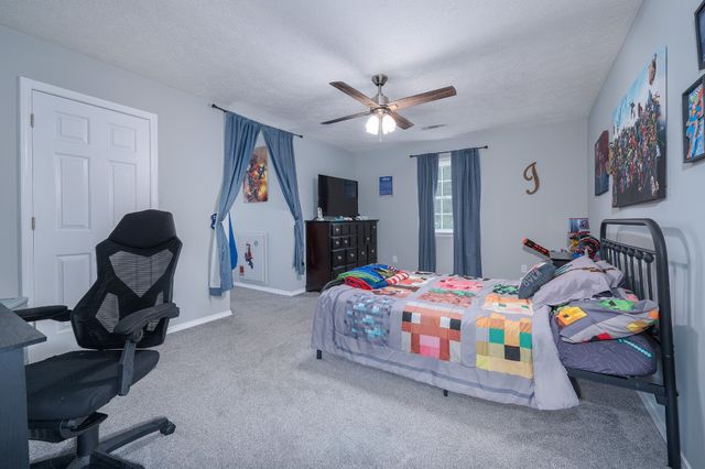 115 Pin Oaks Ln, Hohenwald, TN 38462