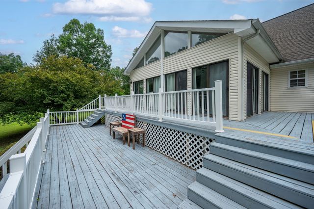 115 Pin Oaks Ln, Hohenwald, TN 38462