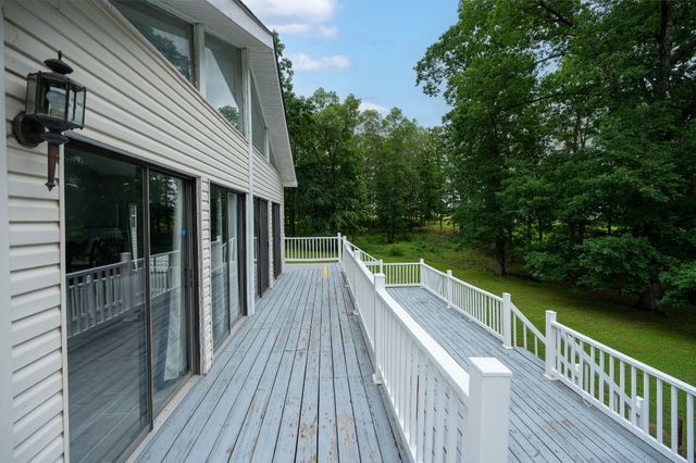 115 Pin Oaks Ln, Hohenwald, TN 38462