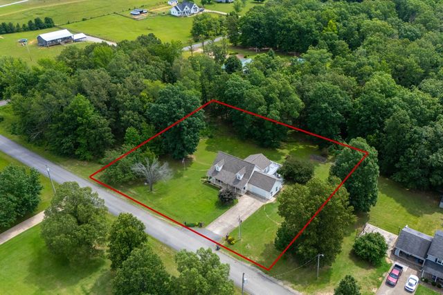 115 Pin Oaks Ln, Hohenwald, TN 38462