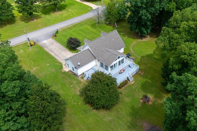 115 Pin Oaks Ln, Hohenwald, TN 38462