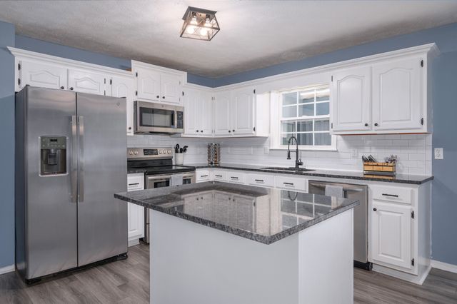 115 Pin Oaks Ln, Hohenwald, TN 38462