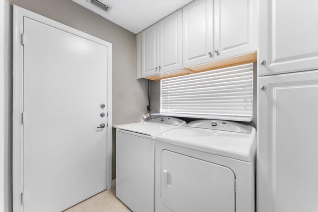 7669 Cedar Hurst Court, Lake Worth, FL 33467