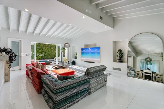 7501 W Adventure Ave, North Bay Village, FL 33141