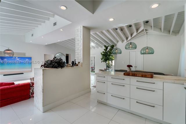 7501 W Adventure Ave, North Bay Village, FL 33141