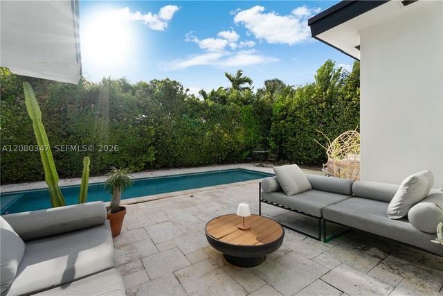 7501 W Adventure Ave, North Bay Village, FL 33141