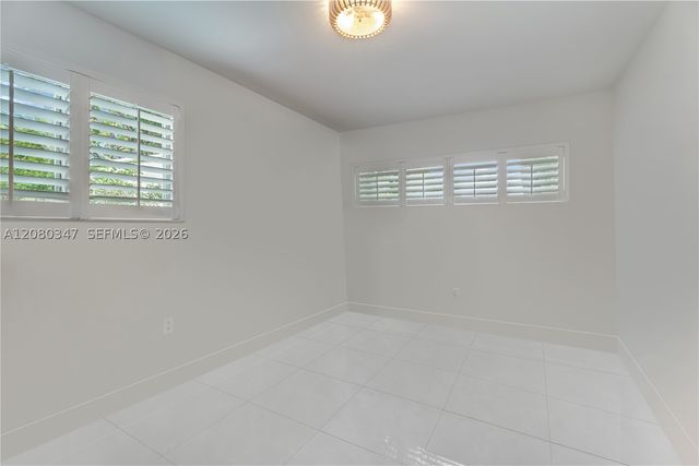 7501 W Adventure Ave, North Bay Village, FL 33141